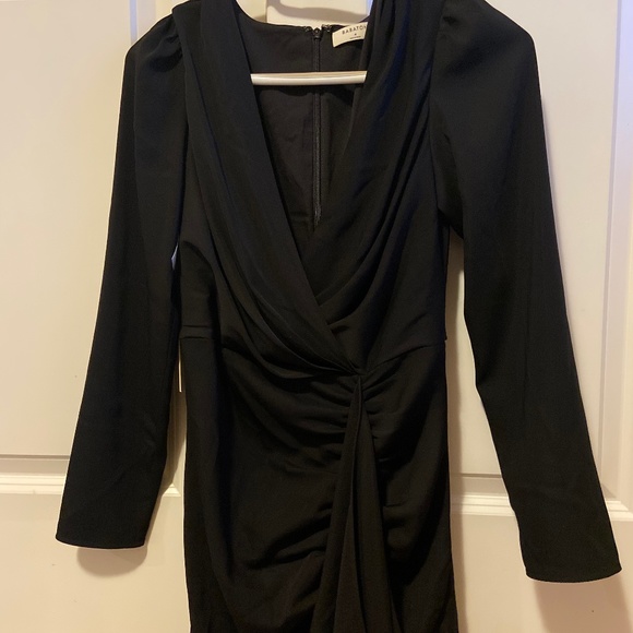 Babaton/Aritizia women’s clothing - Picture 2 of 3